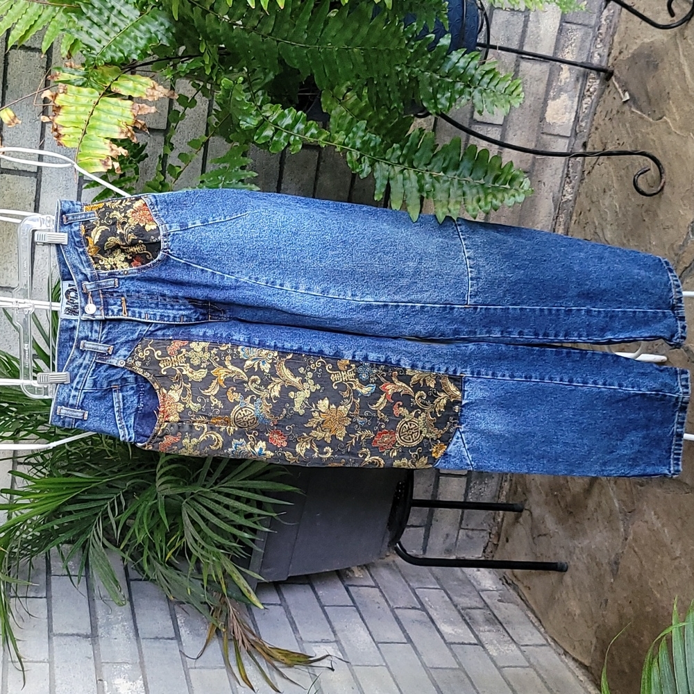 No Jeans print pants